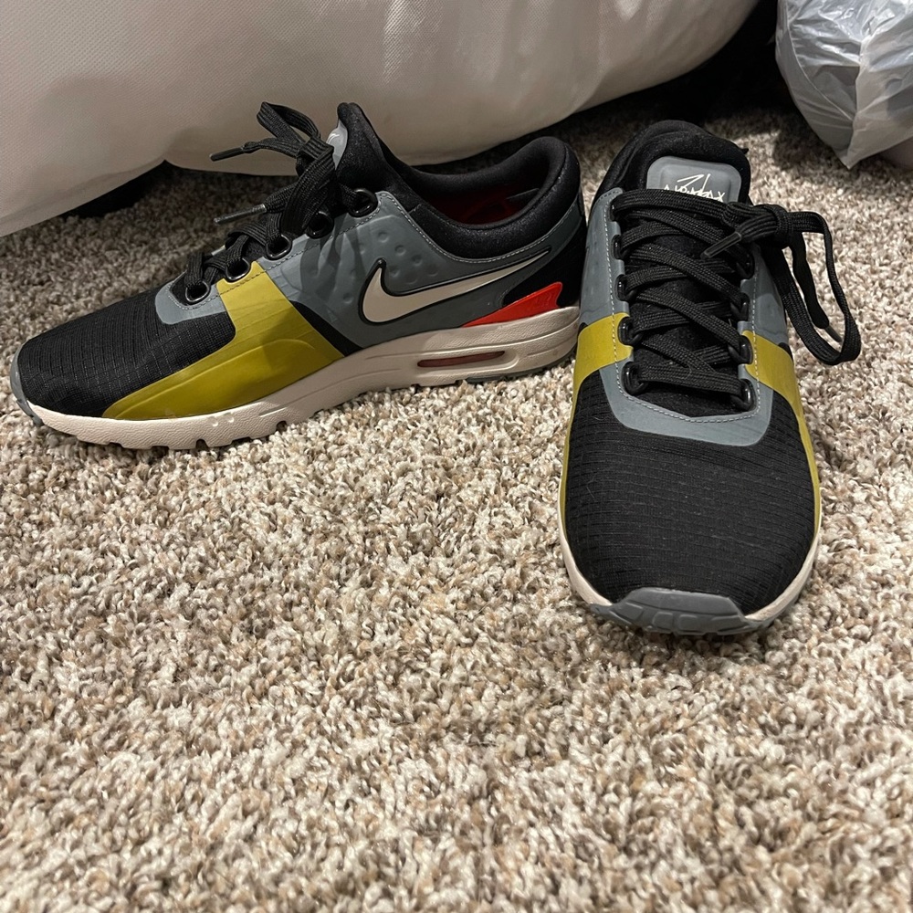 Nike Airmax Sneakers